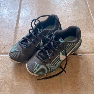 Nike softball cleats